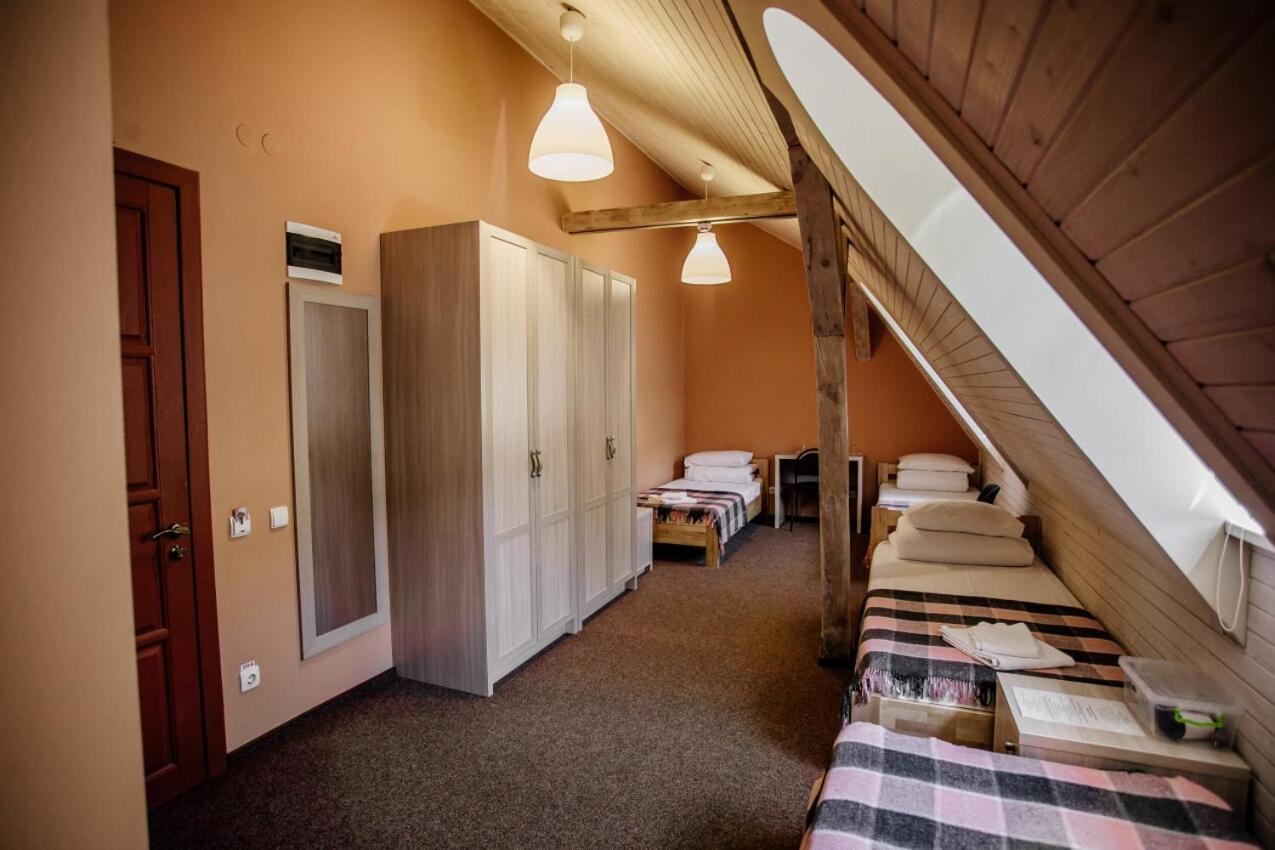 Guest House "Arkhistratyg" Lviv Exterior photo