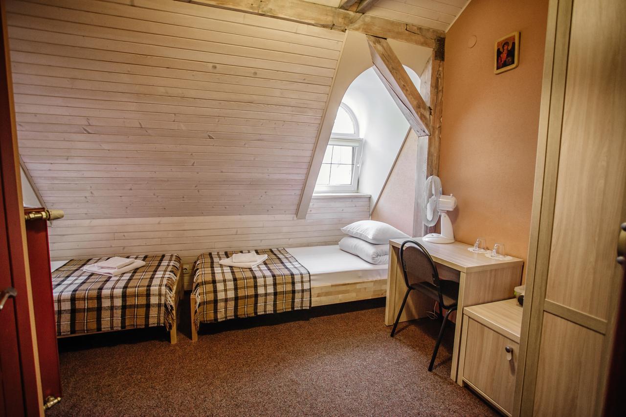 Guest House "Arkhistratyg" Lviv Exterior photo